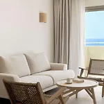 Iberostar Waves Gaviotas Park فندق
