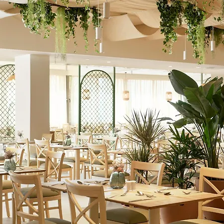 Iberostar Waves Gaviotas Park Hotel 4*
