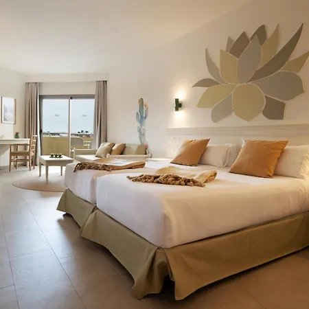 Iberostar Waves Gaviotas Park 4*