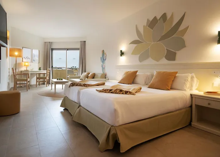 Iberostar Waves Gaviotas Park 4*