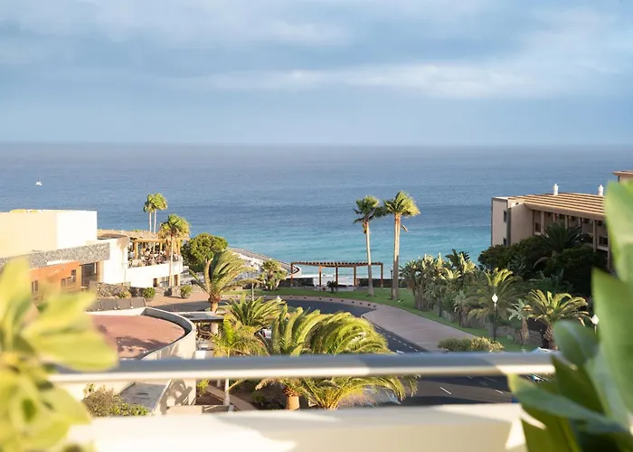 Iberostar Waves Gaviotas Park מלון